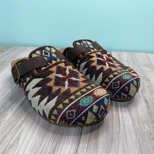 Dirty Laundry Multicolor Patterned Clogs